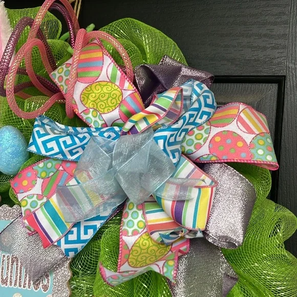 All Bunnies Welcome Door Wreath - Picture 12 of 13